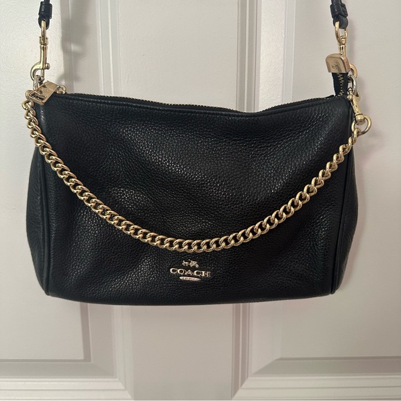 Elegant COACH Black Leather Shoulder Bag - Picture 2 of 16
